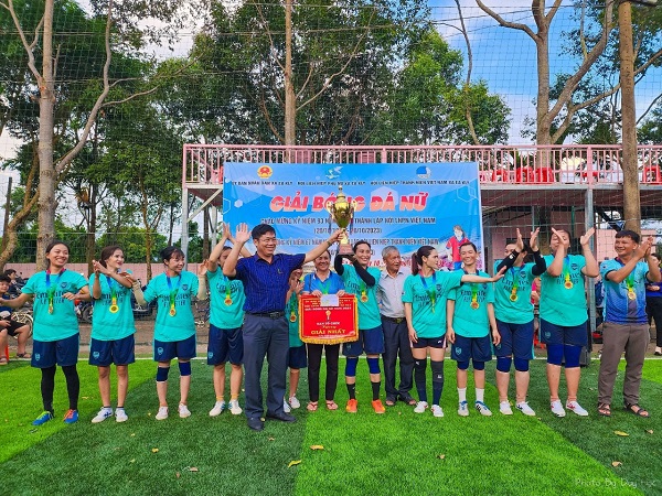 Giải Bóng Đá Nữ Chào Mừng 93 năm Ngày Thành Lập Hội Liên Hiệp Phụ Nữ Việt Nam (20/10/1930 - 20/10/2023)  và 67 năm ngày thành lập Hội liên hiệp thanh niên (15-10-1956 - 15-10-2023).